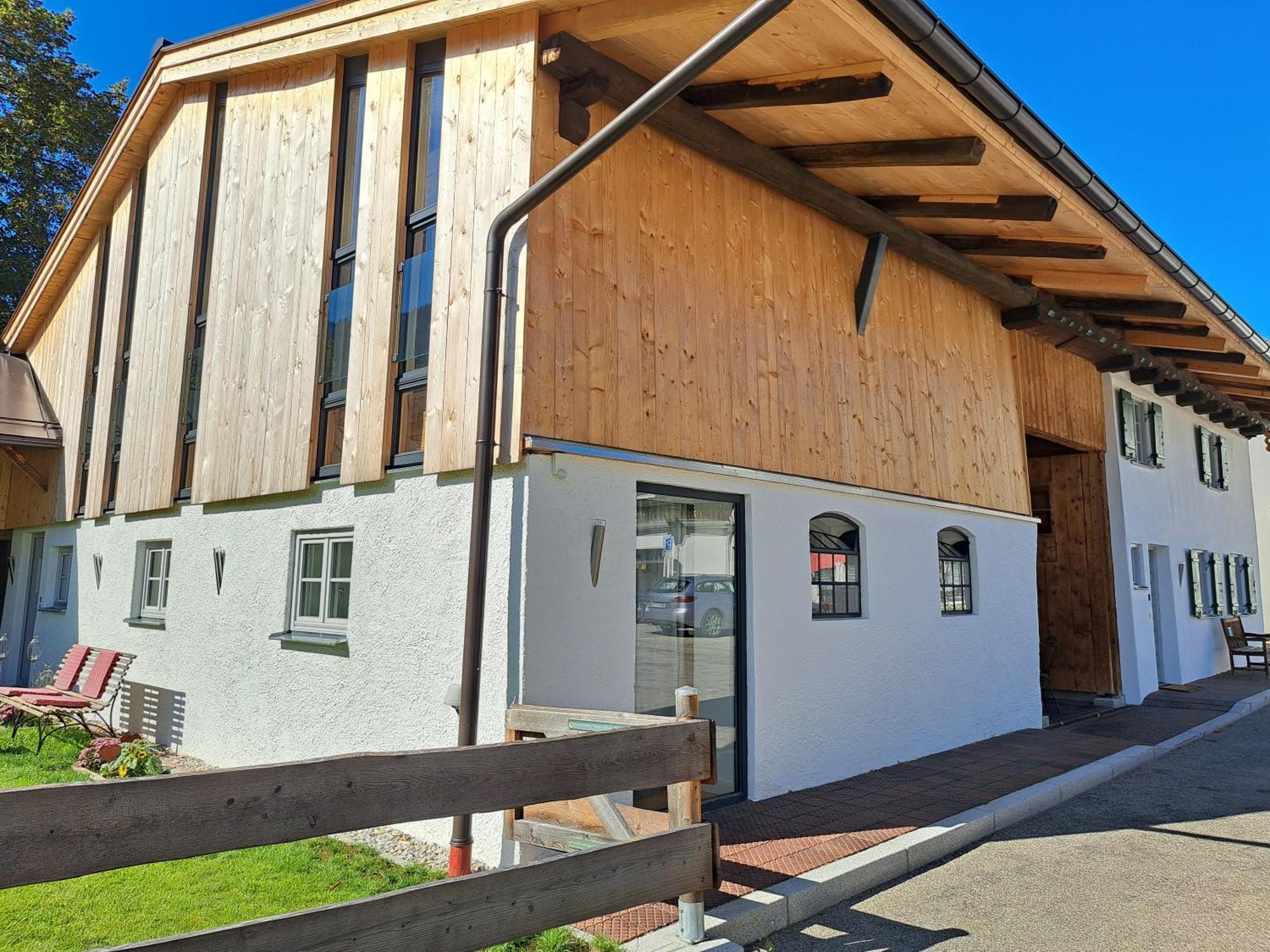 Neu! Ferienwohnungen Im Lueftlmalereck, Hennalahaus โอเบอร์อัมเมอร์เกา ภายนอก รูปภาพ